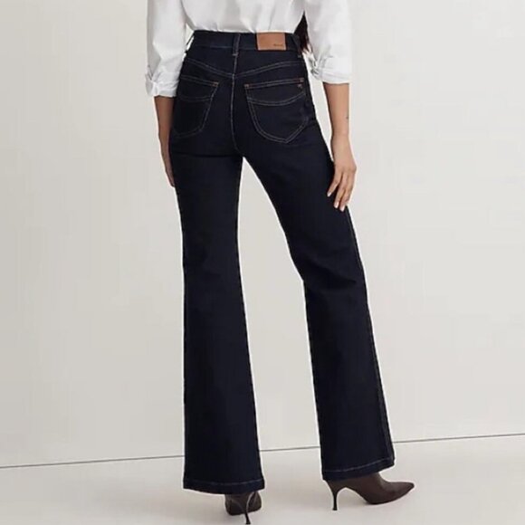 NWOT Wome's MADEWELL 11" High-Rise Flare Jeans Dark Wash | Size 26 - Picture 1 of 12